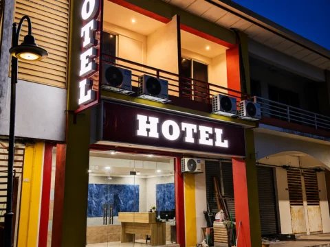 lumut hotel